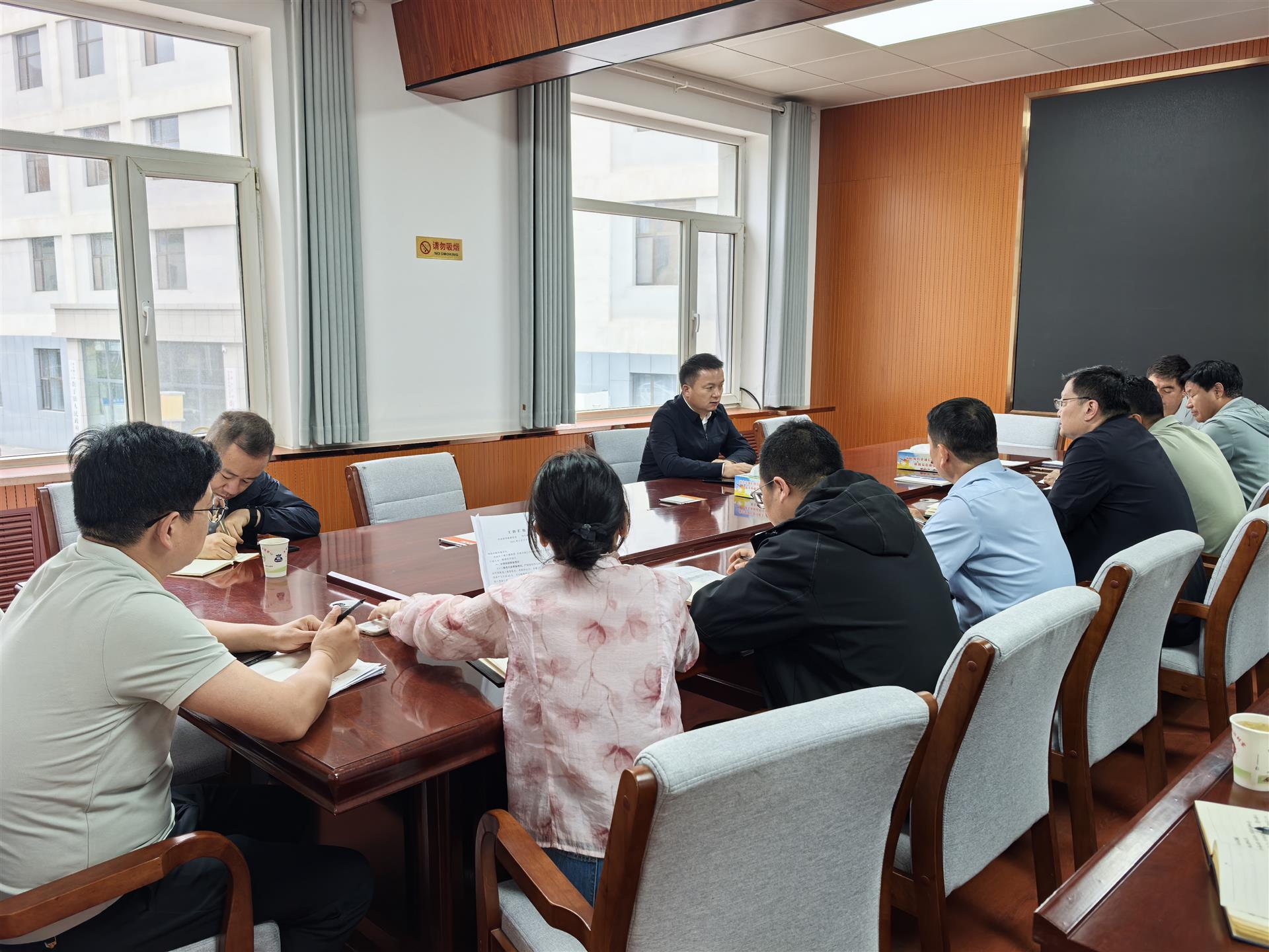 韩明福督导县医院搬迁项目建设情况和县乡换届选举工作