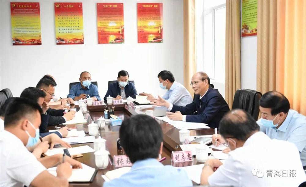 吴晓军在循化县宣讲省第十四次党代会精神时强调在建设现代化新青海的伟大实践中担当作为